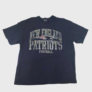 New England Patriots T-shirt Mens 2XL Blue Crewneck Cotton Graphic Short-sleeve